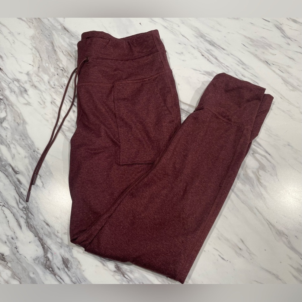 Old Navy Extra High-Waisted CloudComfy 7/8 Leggings